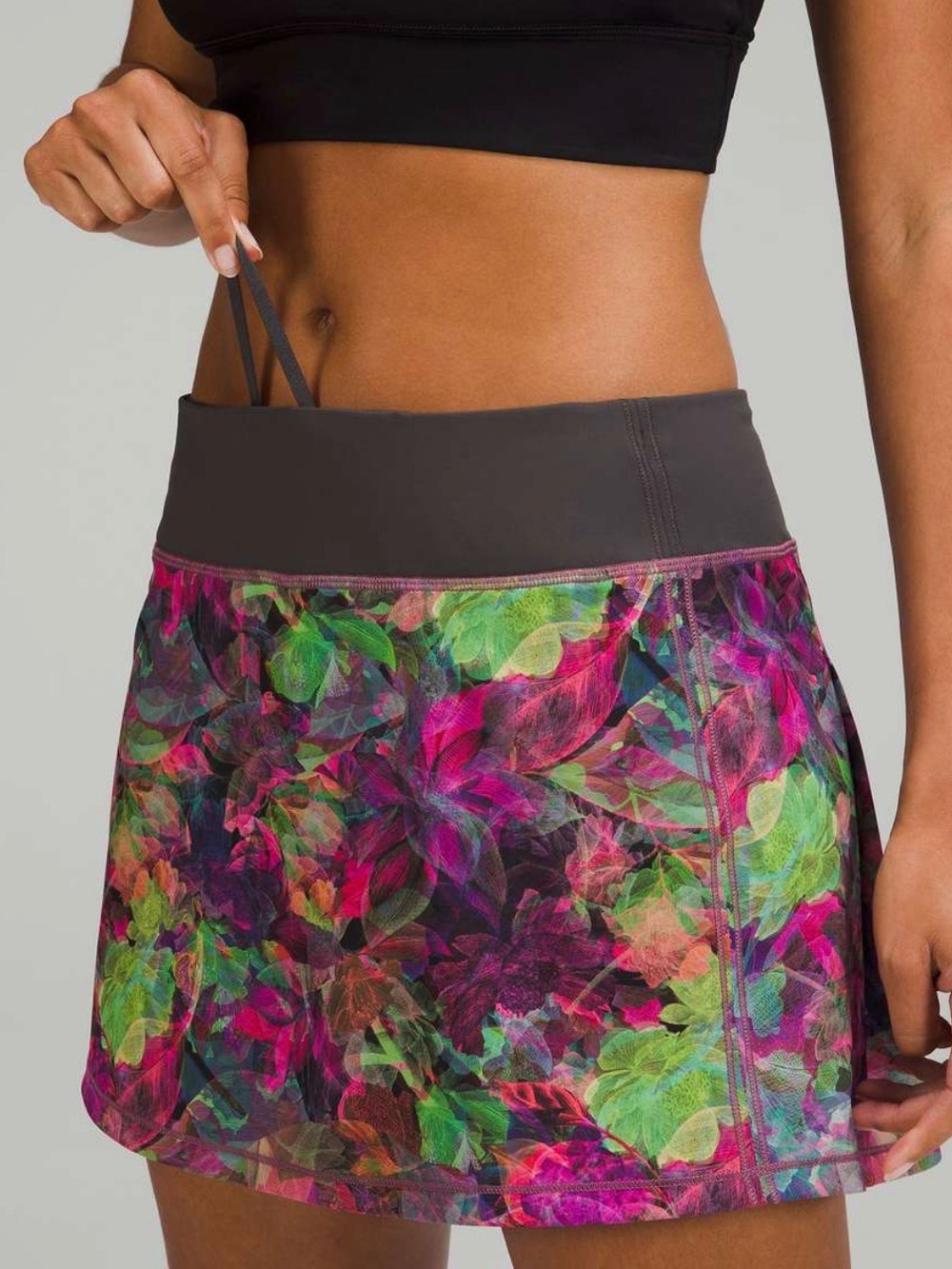 Lululemon pace , rival , mid rise  .Floral Multi-Color Athletic Skort